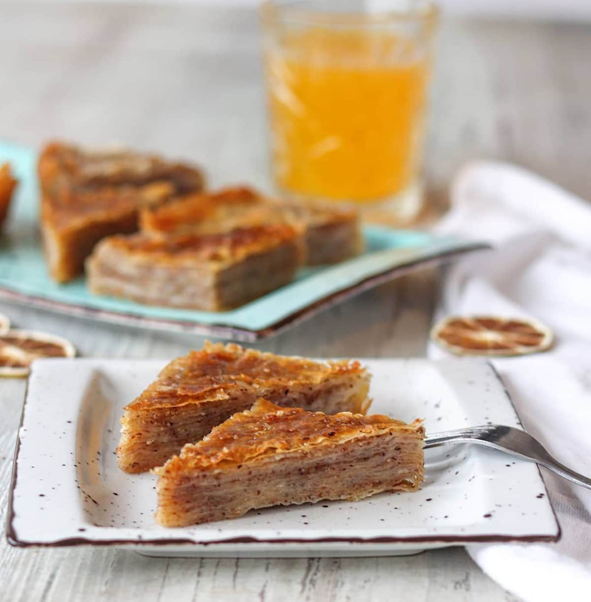 Četvrtasti plitki tanjur